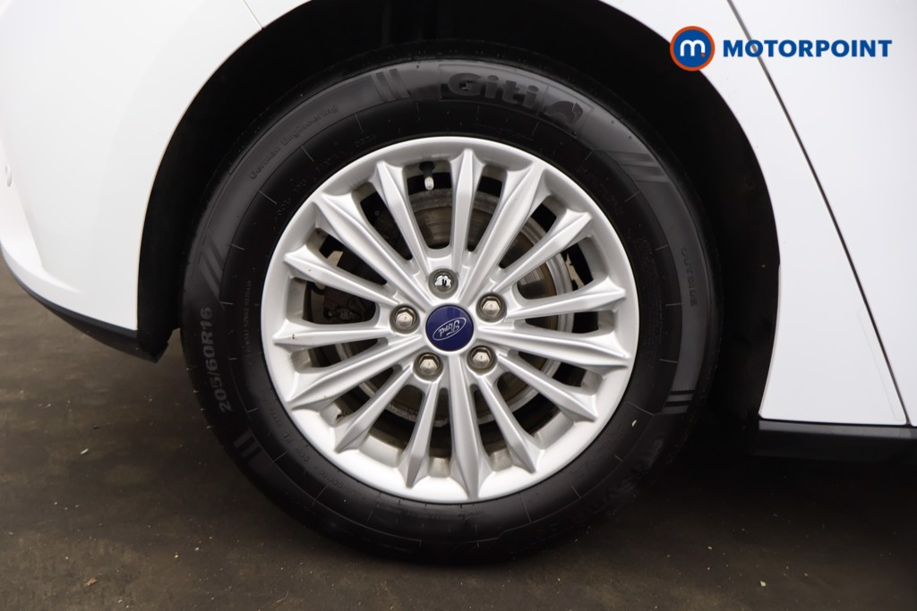 Ford Focus Titanium Manual Petrol Hatchback - Stock Number (1578027) - 16th supplementary image