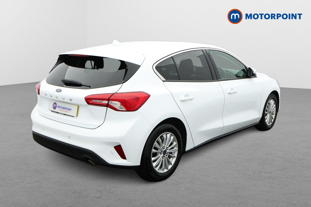 Ford Focus Titanium Manual Petrol Hatchback - Stock Number (1578027) - Drivers side rear corner