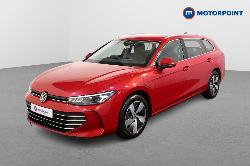 Volkswagen Passat Life Automatic Petrol Plug-In Hybrid Estate - Stock Number (1578088) - Passenger side front corner