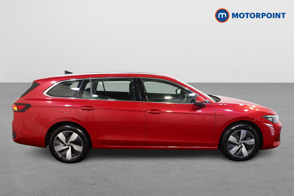 Volkswagen Passat Life Automatic Petrol Plug-In Hybrid Estate - Stock Number (1578088) - Drivers side