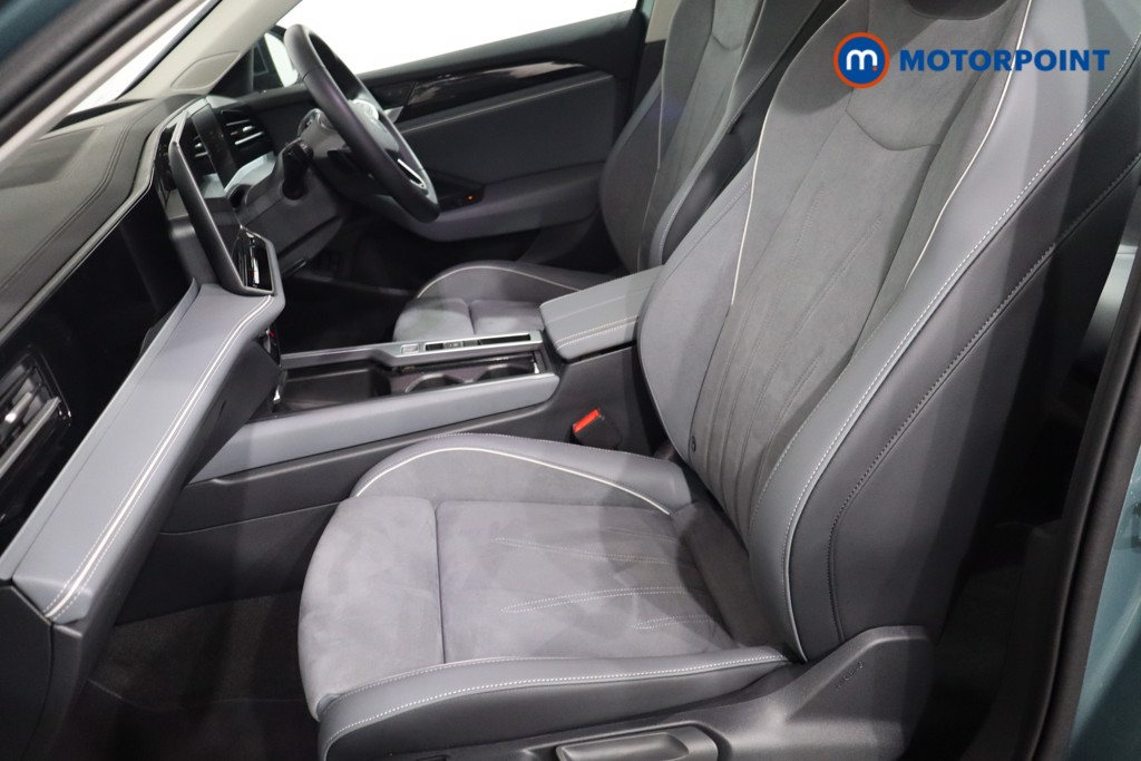 Volkswagen Passat Life Automatic Petrol Plug-In Hybrid Estate - Stock Number (1578097) - 4th supplementary image