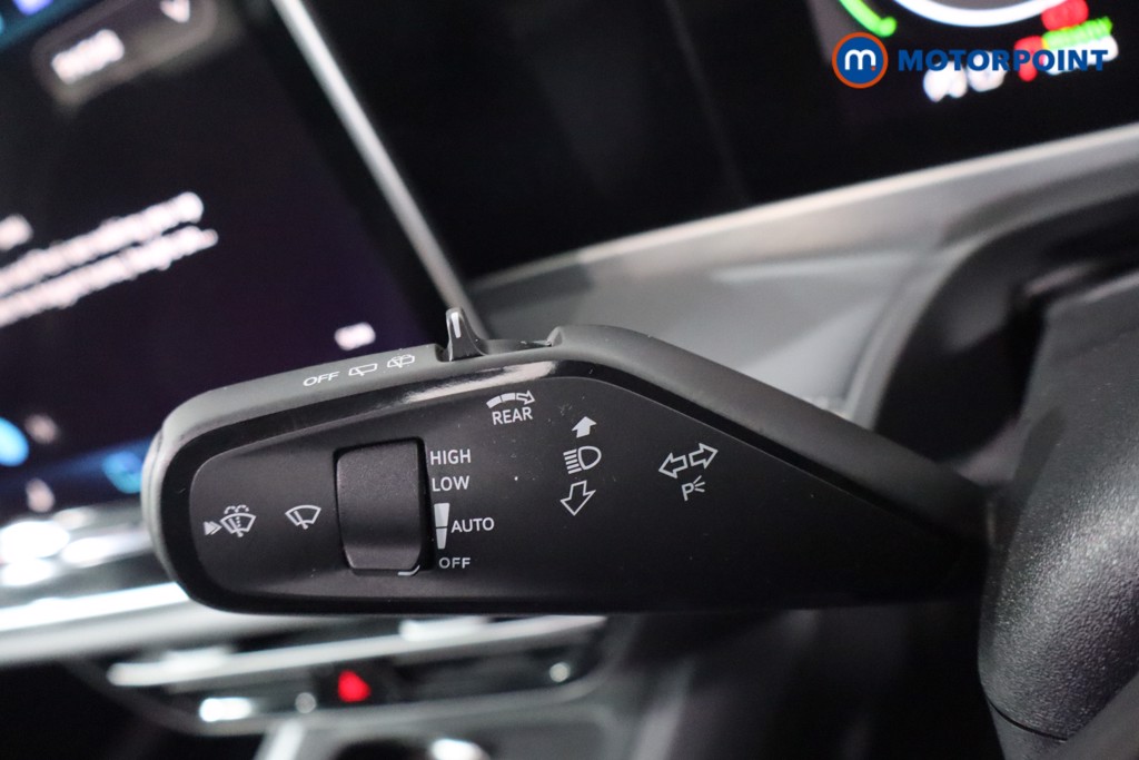 Volkswagen Passat Life Automatic Petrol Plug-In Hybrid Estate - Stock Number (1578097) - 16th supplementary image