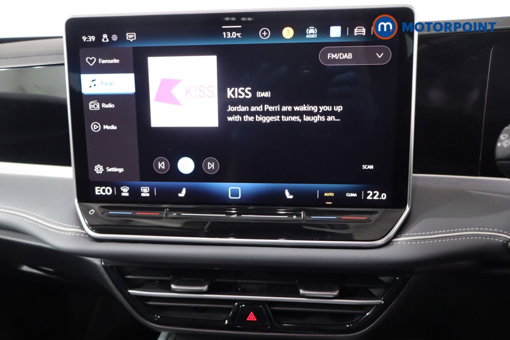 Volkswagen Passat Life Automatic Petrol Plug-In Hybrid Estate - Stock Number (1578097) - 17th supplementary image