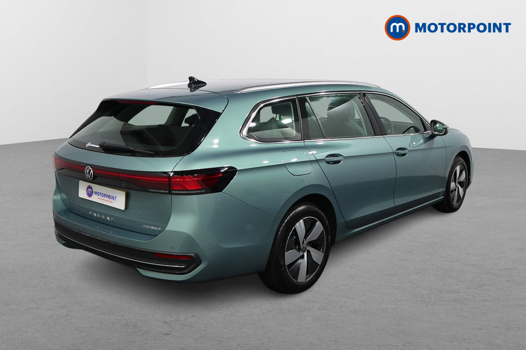 Volkswagen Passat Life Automatic Petrol Plug-In Hybrid Estate - Stock Number (1578097) - Drivers side rear corner