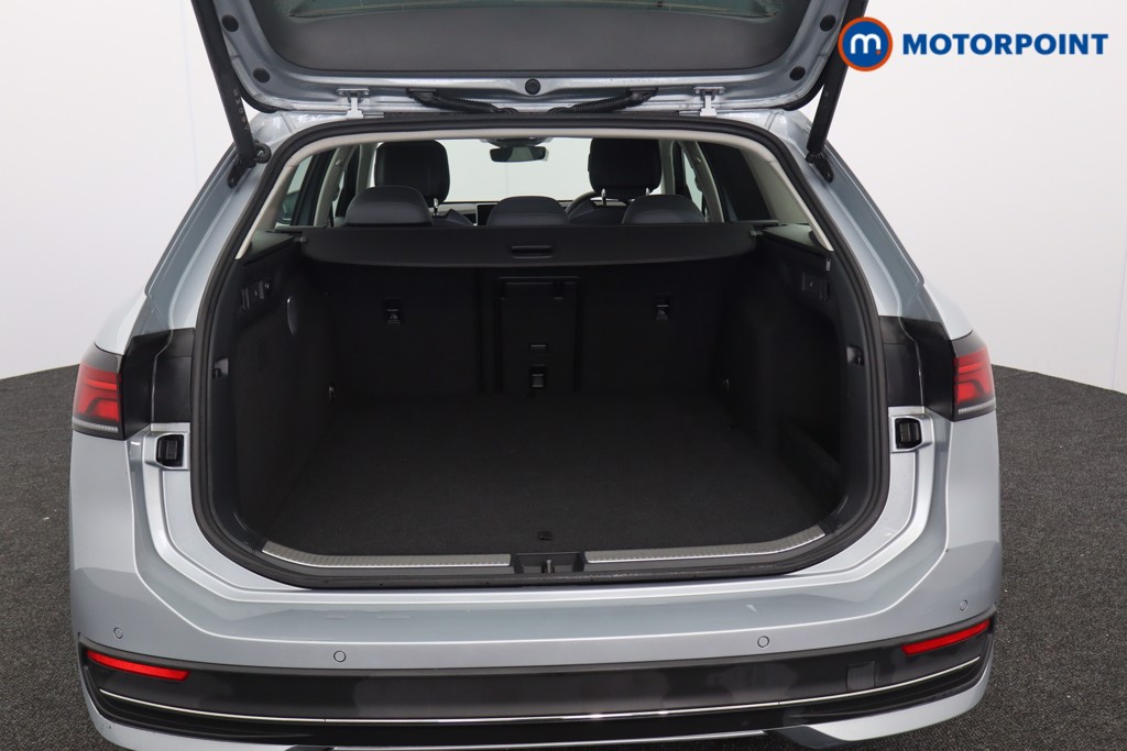 Volkswagen Passat Life Automatic Petrol Plug-In Hybrid Estate - Stock Number (1578120) - 8th supplementary image