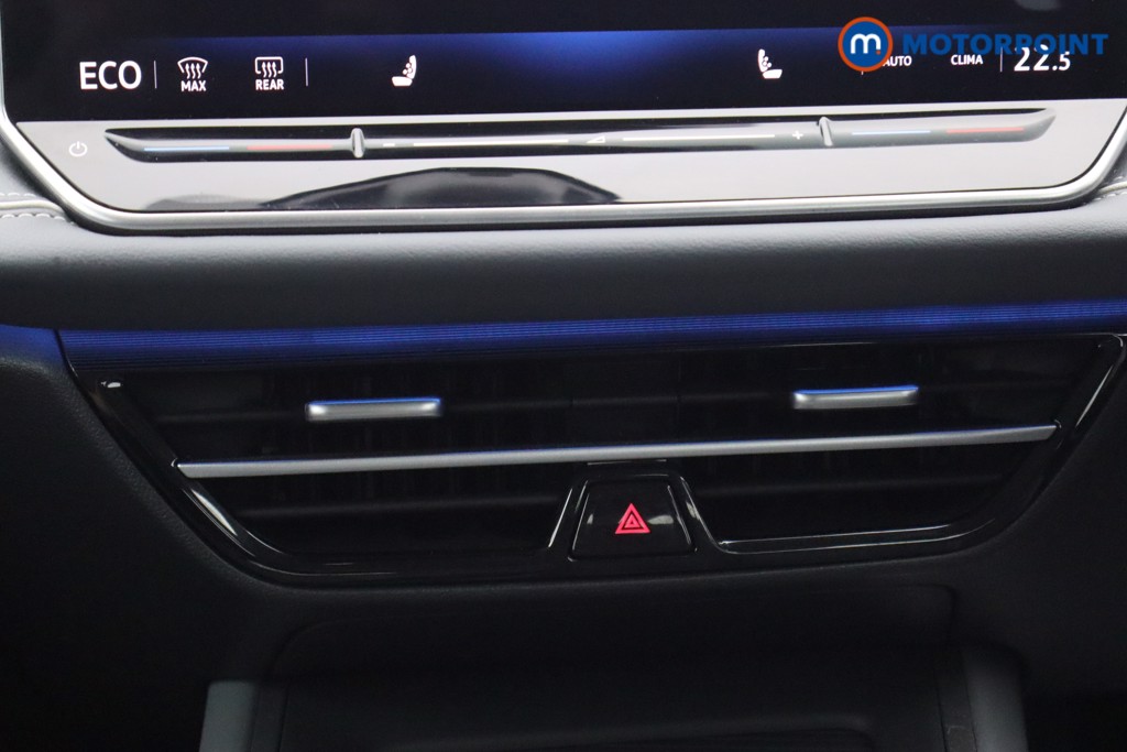 Volkswagen Passat Life Automatic Petrol Plug-In Hybrid Estate - Stock Number (1578120) - 15th supplementary image