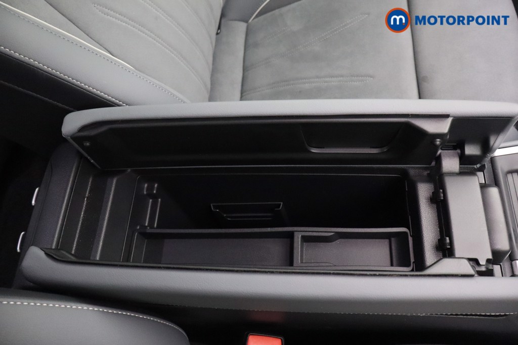 Volkswagen Passat Life Automatic Petrol Plug-In Hybrid Estate - Stock Number (1578120) - 25th supplementary image