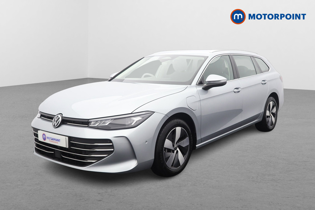 Volkswagen Passat Life Automatic Petrol Plug-In Hybrid Estate - Stock Number (1578120) - Passenger side front corner