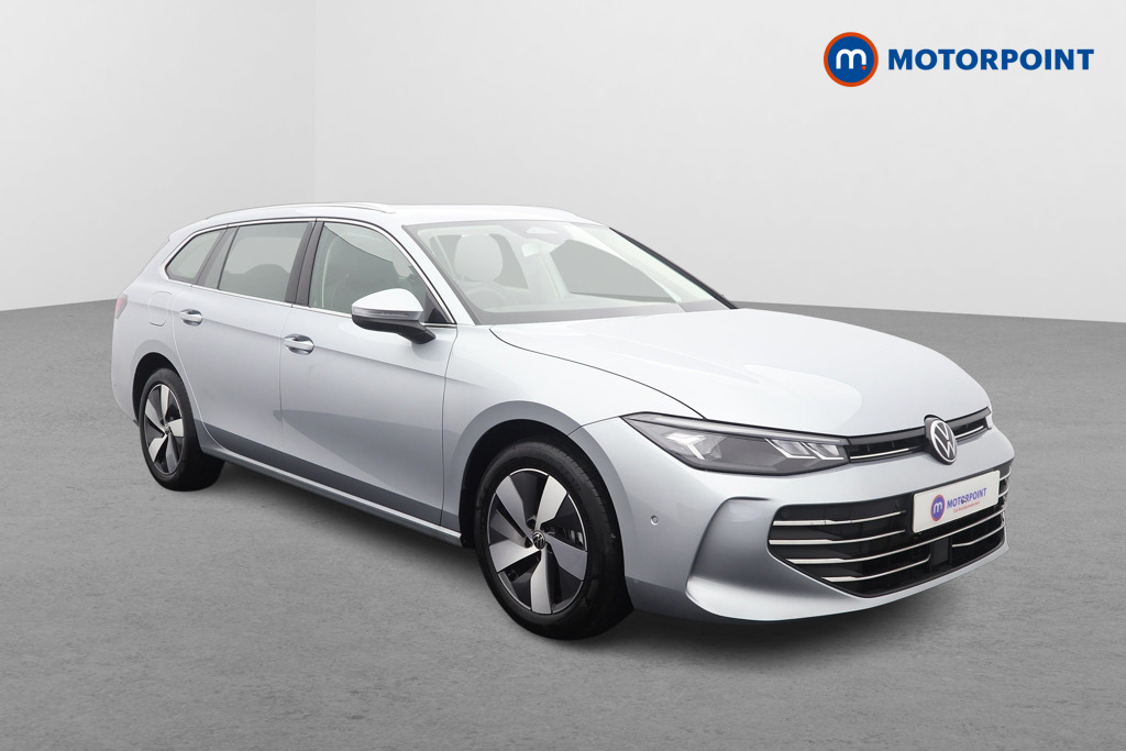 Volkswagen Passat Life Automatic Petrol Plug-In Hybrid Estate - Stock Number (1578120) - Drivers side front corner