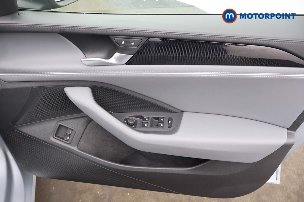Volkswagen Passat Life Automatic Petrol Plug-In Hybrid Estate - Stock Number (1578124) - 9th supplementary image
