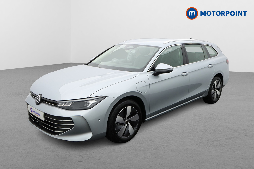 Volkswagen Passat Life Automatic Petrol Plug-In Hybrid Estate - Stock Number (1578124) - Passenger side front corner
