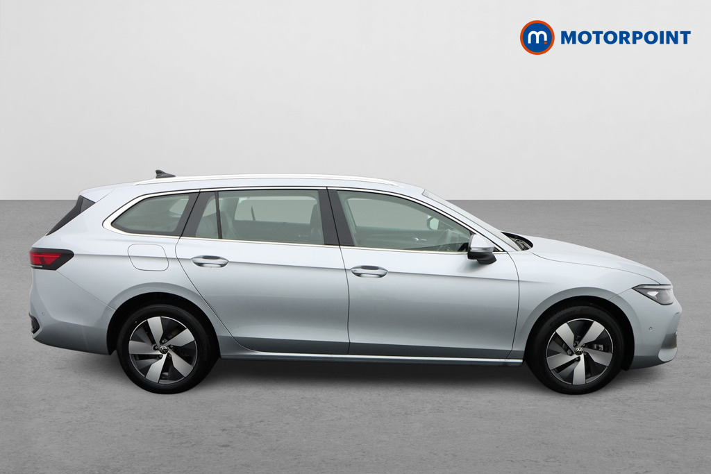 Volkswagen Passat Life Automatic Petrol Plug-In Hybrid Estate - Stock Number (1578124) - Drivers side