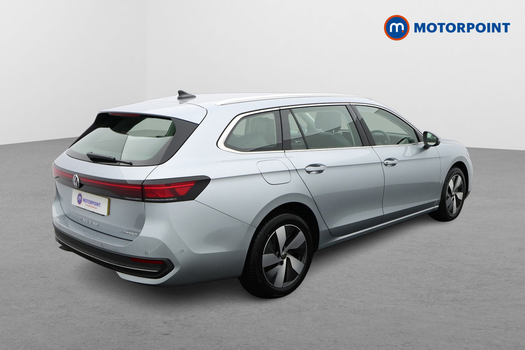 Volkswagen Passat Life Automatic Petrol Plug-In Hybrid Estate - Stock Number (1578124) - Drivers side rear corner
