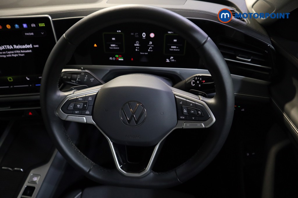 Volkswagen Passat Life Automatic Petrol Plug-In Hybrid Estate - Stock Number (1578135) - 2nd supplementary image