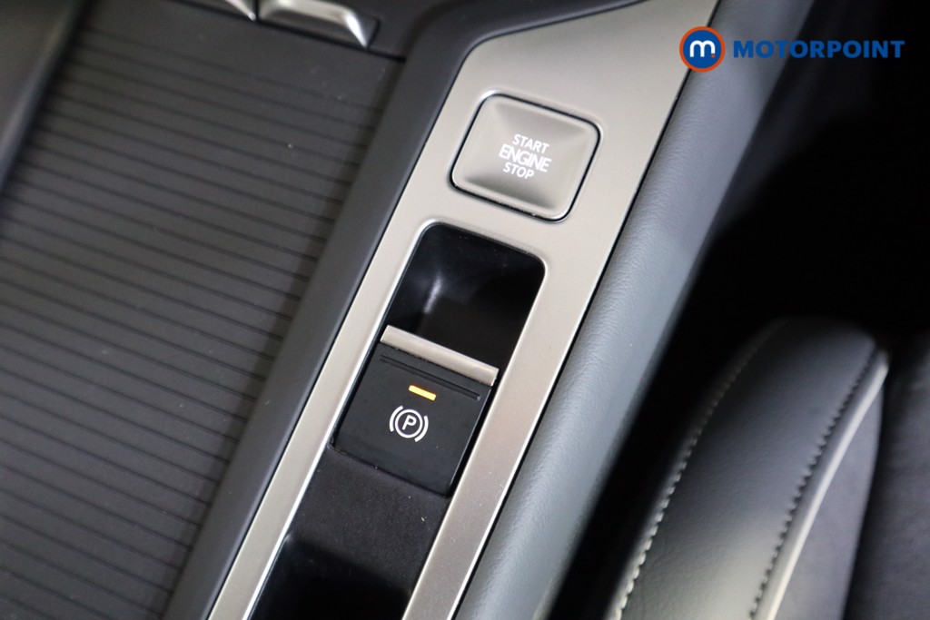 Volkswagen Passat Life Automatic Petrol Plug-In Hybrid Estate - Stock Number (1578135) - 7th supplementary image