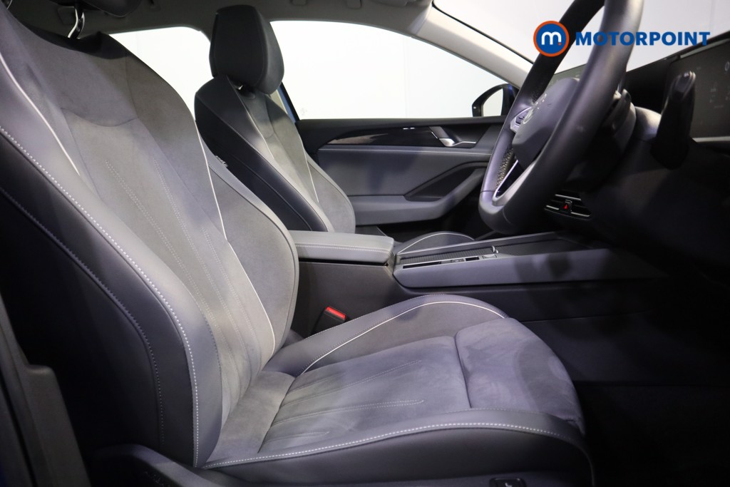 Volkswagen Passat Life Automatic Petrol Plug-In Hybrid Estate - Stock Number (1578135) - 12th supplementary image