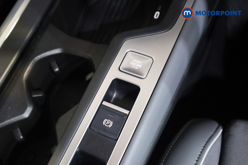 Volkswagen Passat Life Automatic Petrol Plug-In Hybrid Estate - Stock Number (1578137) - 7th supplementary image