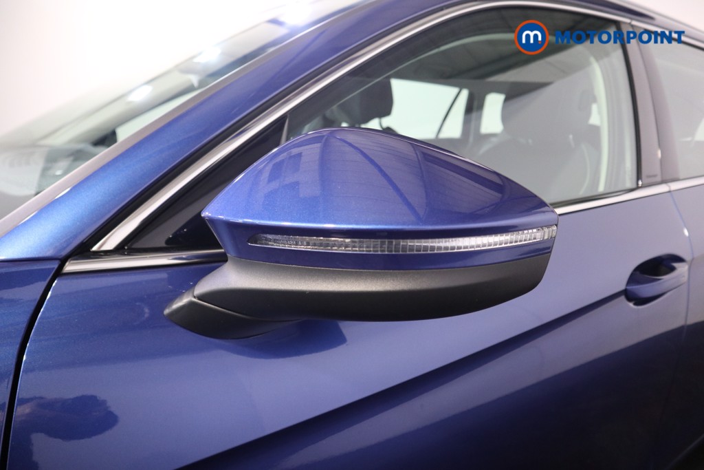 Volkswagen Passat Life Automatic Petrol Plug-In Hybrid Estate - Stock Number (1578137) - 26th supplementary image