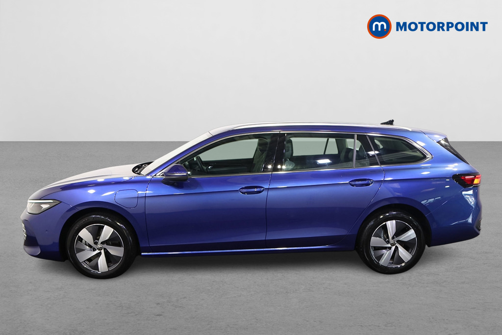 Volkswagen Passat Life Automatic Petrol Plug-In Hybrid Estate - Stock Number (1578137) - Passenger side