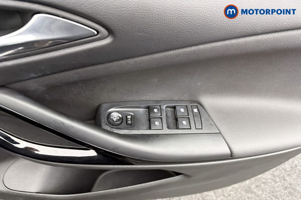 Vauxhall Astra Elite Nav Manual Petrol Hatchback - Stock Number (1578143) - 16th supplementary image