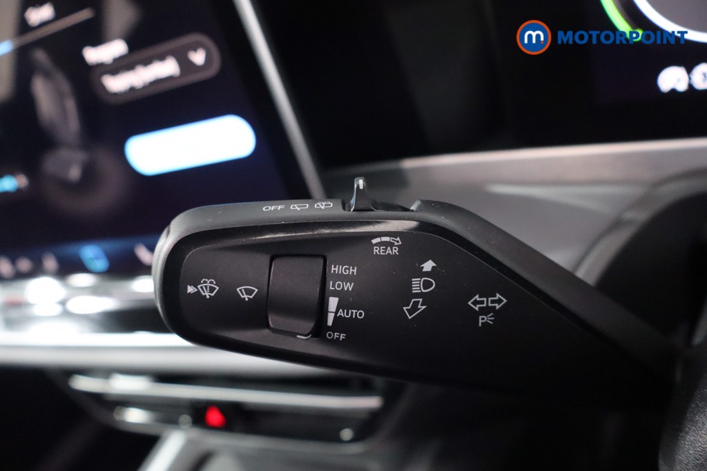 Volkswagen Passat Life Automatic Petrol Plug-In Hybrid Estate - Stock Number (1578149) - 16th supplementary image