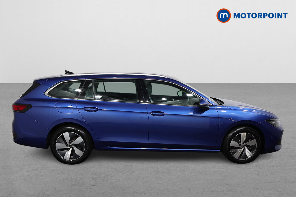 Volkswagen Passat Life Automatic Petrol Plug-In Hybrid Estate - Stock Number (1578149) - Drivers side