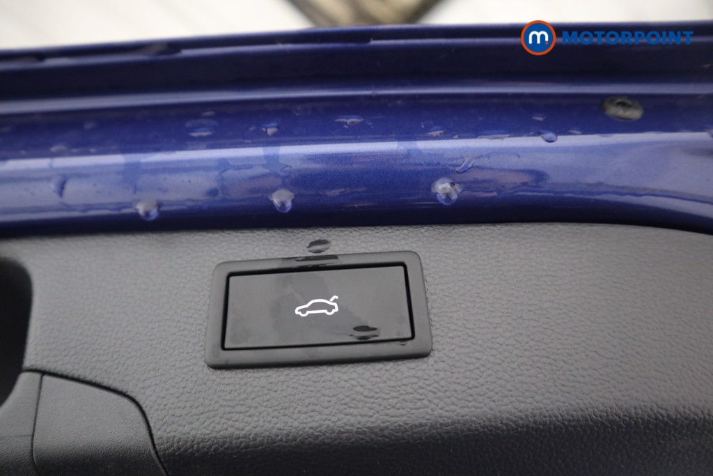 Volkswagen Passat Life Automatic Petrol Plug-In Hybrid Estate - Stock Number (1578154) - 15th supplementary image