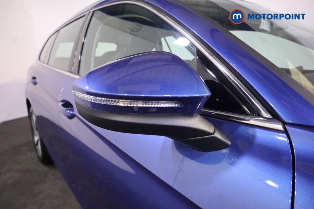 Volkswagen Passat Life Automatic Petrol Plug-In Hybrid Estate - Stock Number (1578154) - 24th supplementary image