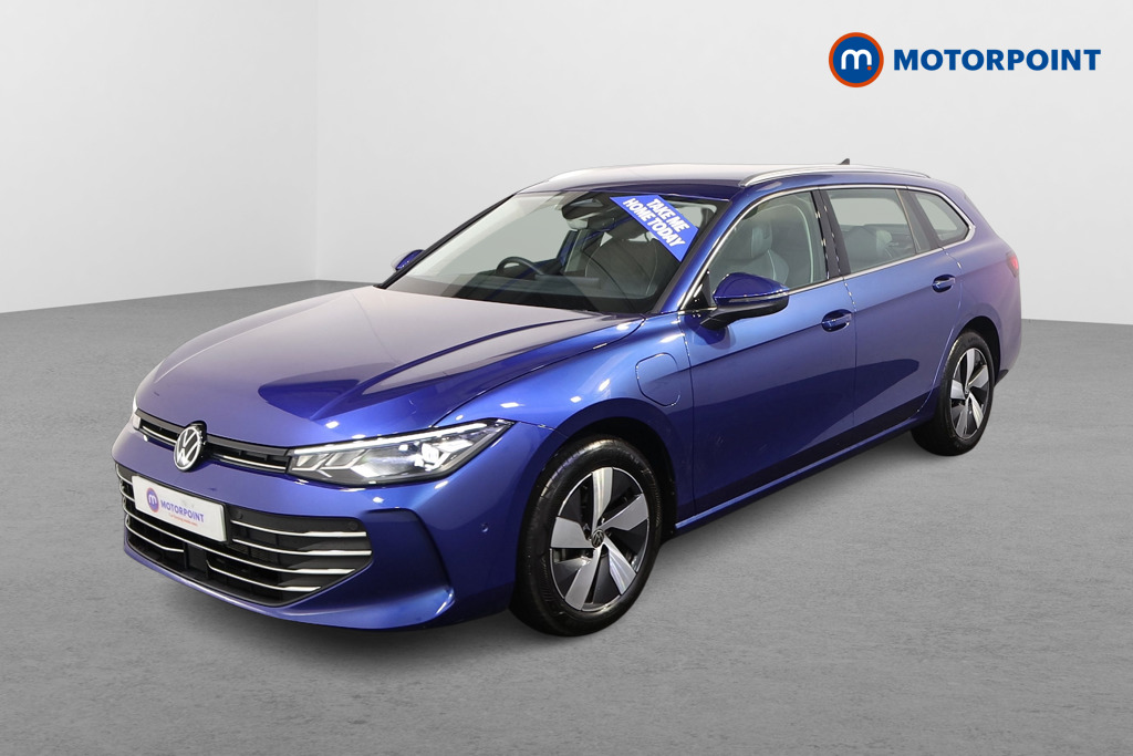 Volkswagen Passat Life Automatic Petrol Plug-In Hybrid Estate - Stock Number (1578154) - Passenger side front corner