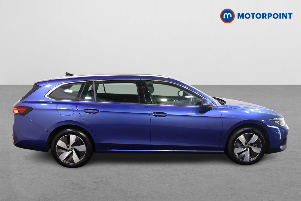 Volkswagen Passat Life Automatic Petrol Plug-In Hybrid Estate - Stock Number (1578154) - Drivers side