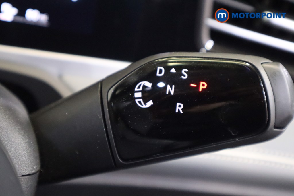 Volkswagen Passat Life Automatic Petrol Plug-In Hybrid Estate - Stock Number (1578156) - 5th supplementary image