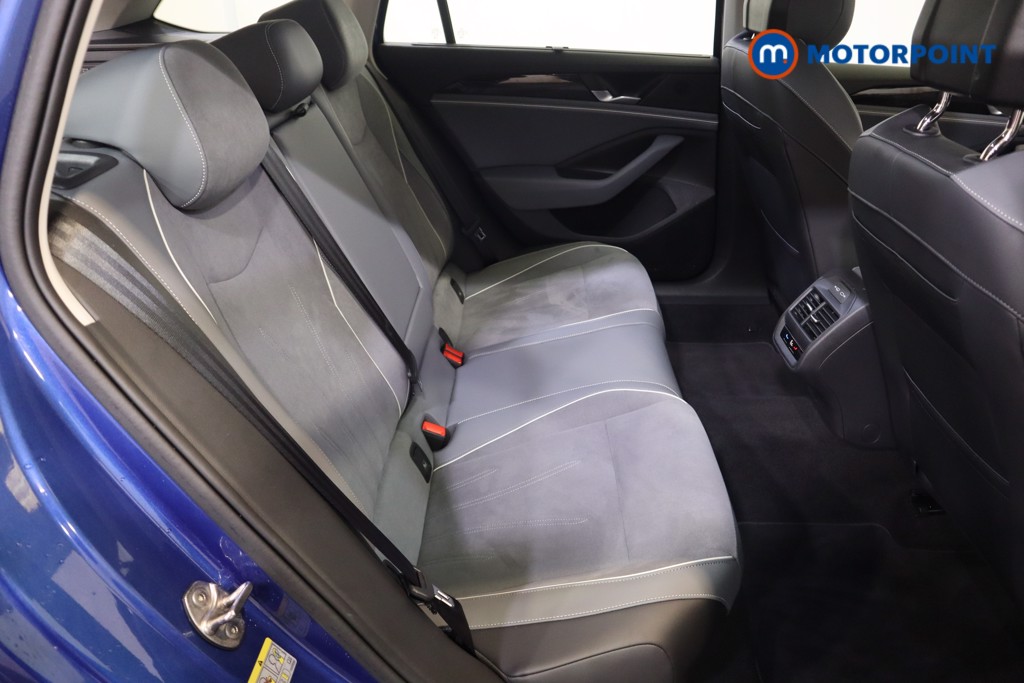 Volkswagen Passat Life Automatic Petrol Plug-In Hybrid Estate - Stock Number (1578156) - 7th supplementary image