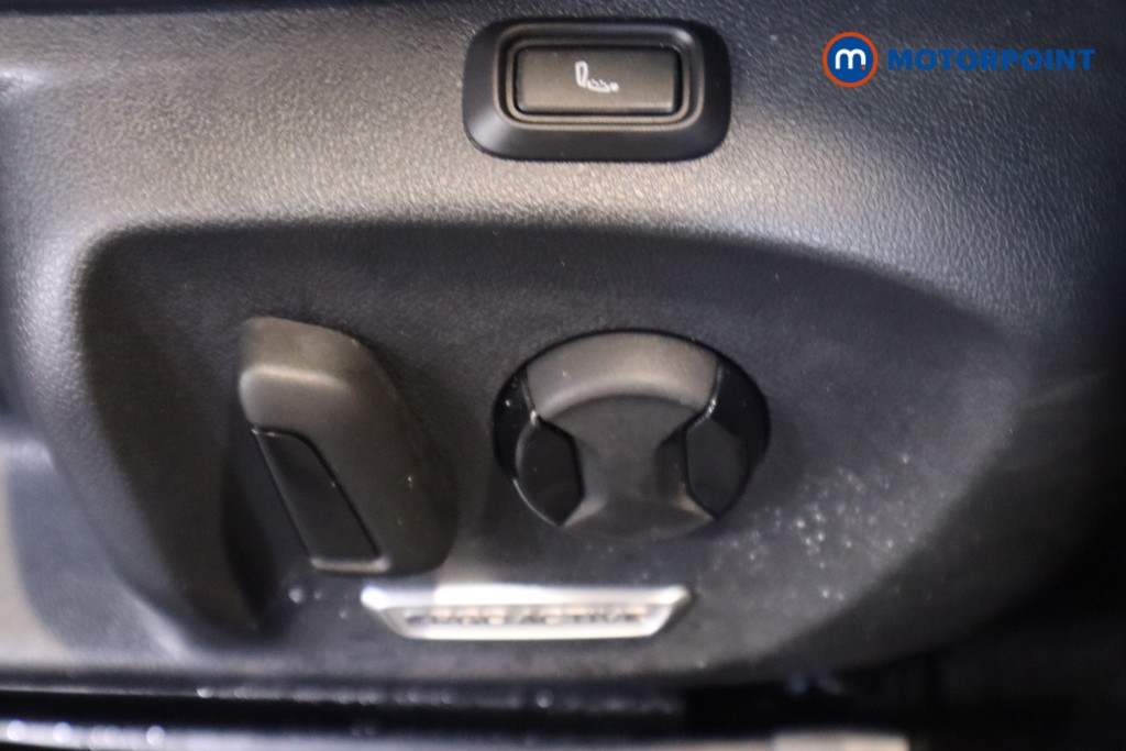 Volkswagen Passat Life Automatic Petrol Plug-In Hybrid Estate - Stock Number (1578156) - 16th supplementary image