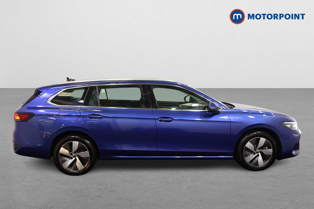 Volkswagen Passat Life Automatic Petrol Plug-In Hybrid Estate - Stock Number (1578156) - Drivers side
