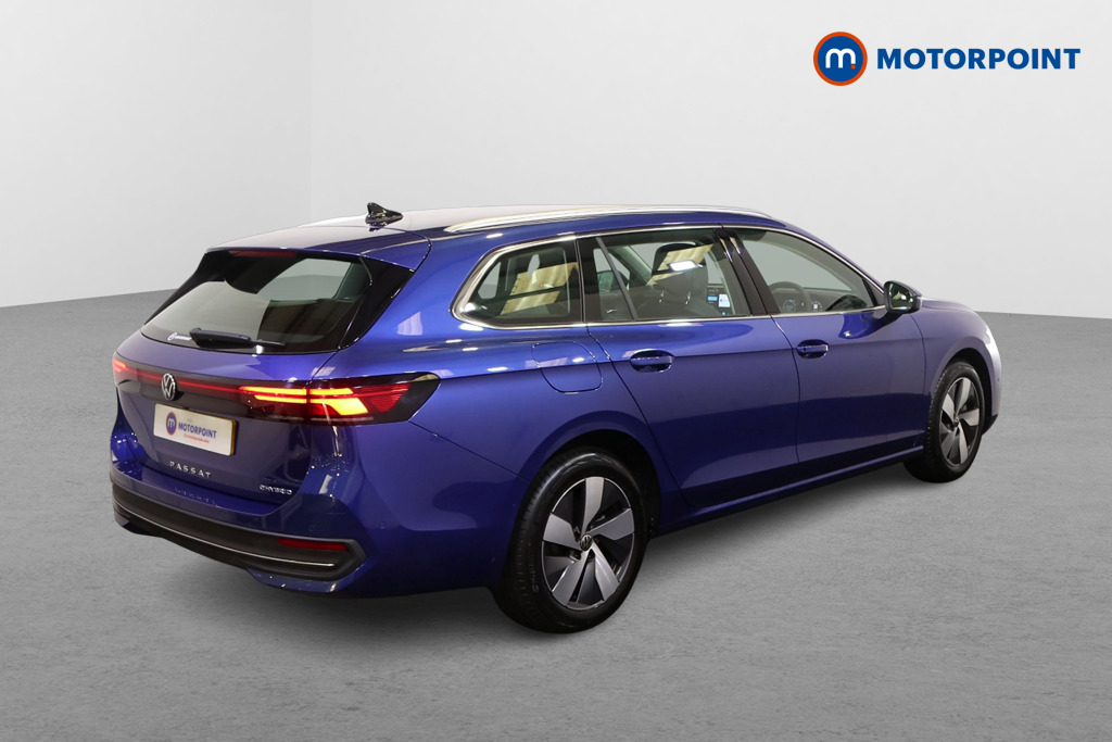 Volkswagen Passat Life Automatic Petrol Plug-In Hybrid Estate - Stock Number (1578156) - Drivers side rear corner
