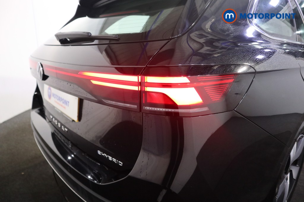 Volkswagen Passat Life Automatic Petrol Plug-In Hybrid Estate - Stock Number (1578938) - 24th supplementary image