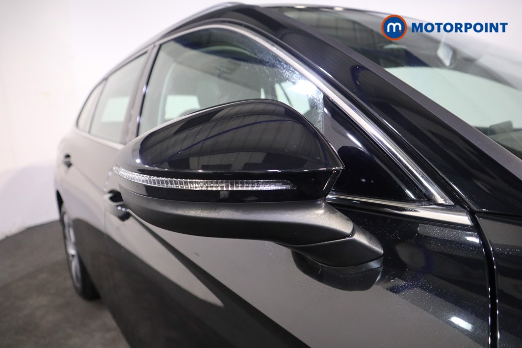 Volkswagen Passat Life Automatic Petrol Plug-In Hybrid Estate - Stock Number (1578938) - 25th supplementary image