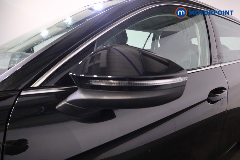 Volkswagen Passat Life Automatic Petrol Plug-In Hybrid Estate - Stock Number (1578938) - 26th supplementary image