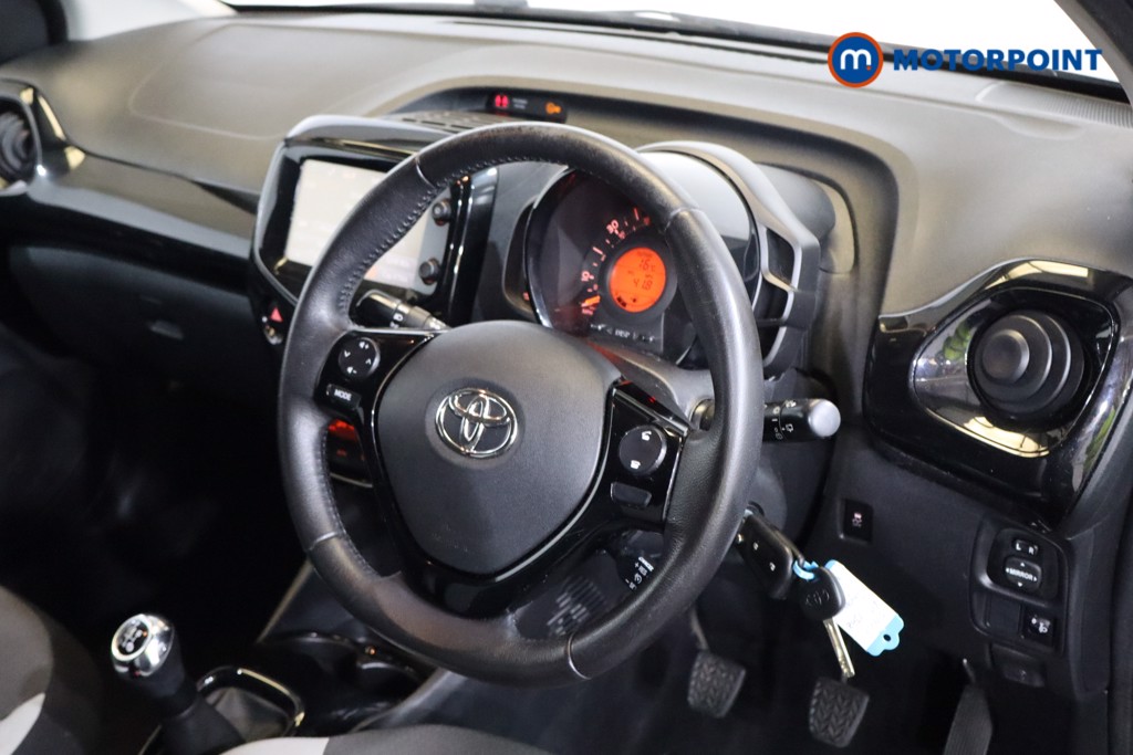 Toyota Aygo X-Press Manual Petrol Hatchback - Stock Number (1579107) - 1st supplementary image