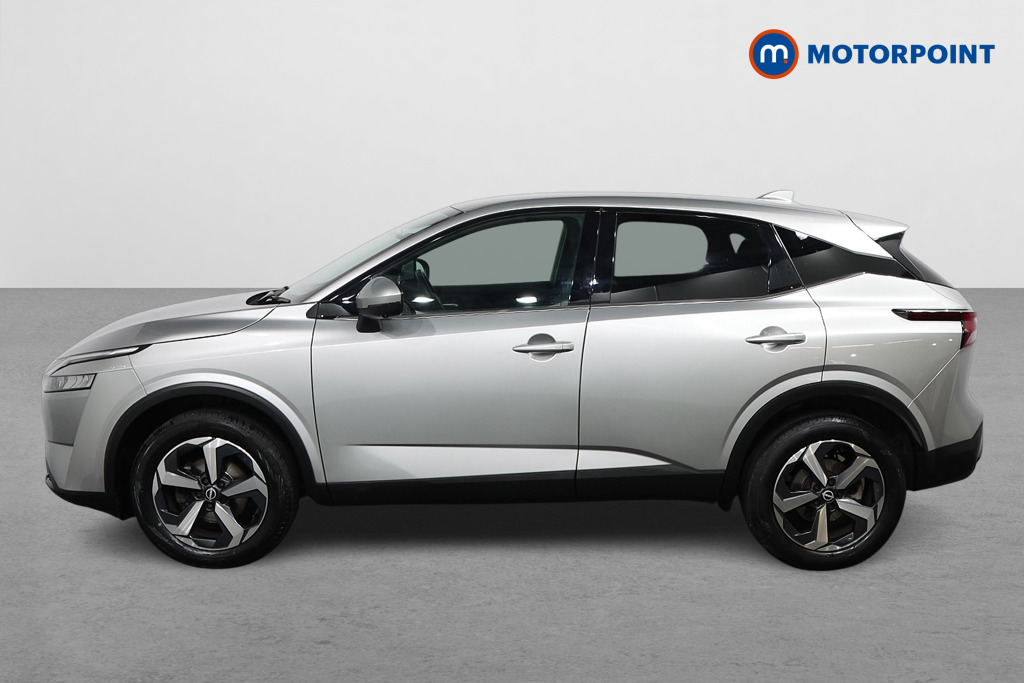 Nissan Qashqai N-Connecta Manual Petrol SUV - Stock Number (1579351) - Passenger side