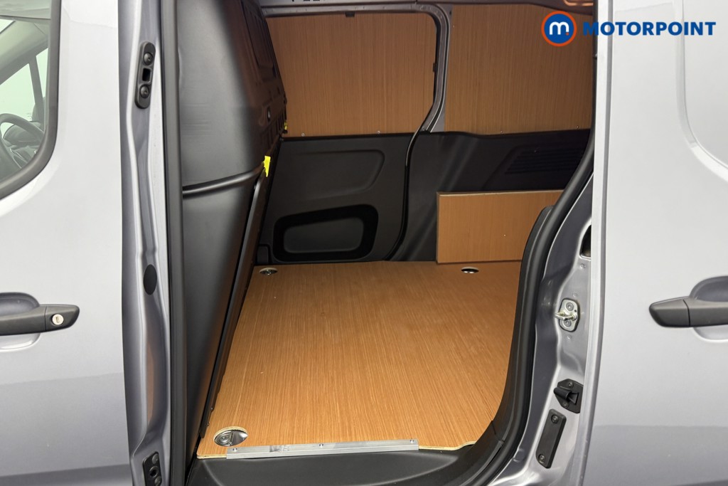 Vauxhall Combo Cargo Prime Automatic Electric Panel Van - Stock Number (1579621) - 17th supplementary image