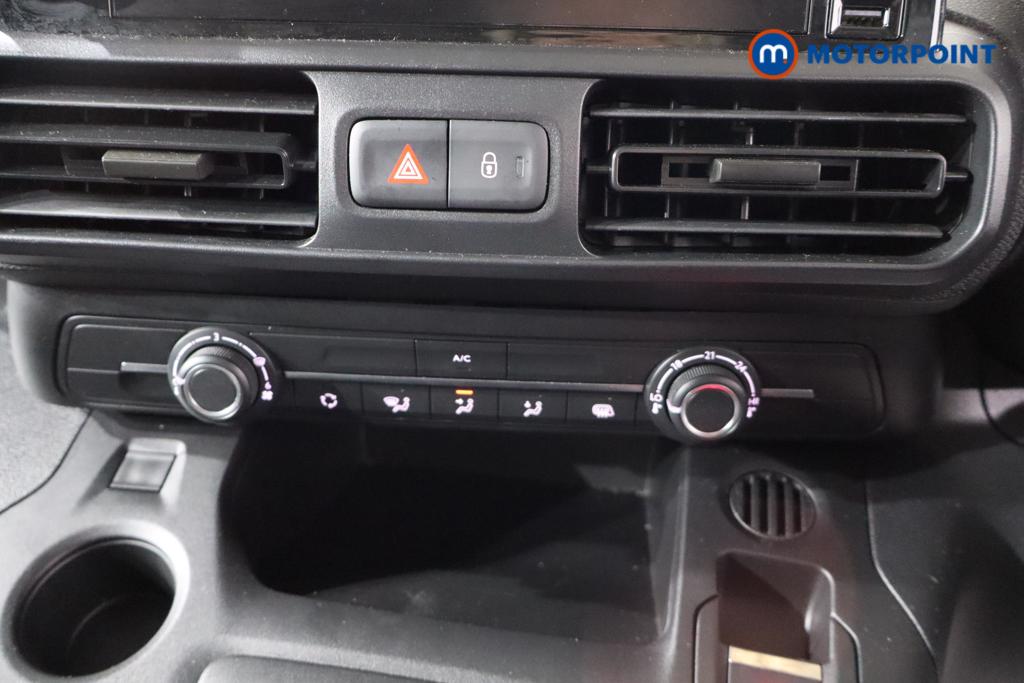 Vauxhall Combo Cargo PRO Automatic Electric Panel Van - Stock Number (1579623) - 5th supplementary image