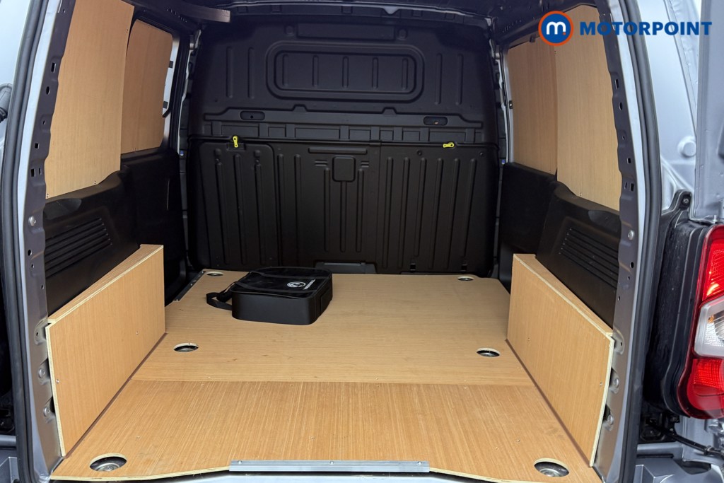 Vauxhall Combo Cargo Sportive Automatic Electric Panel Van - Stock Number (1579625) - 19th supplementary image