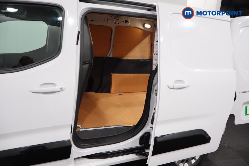 Vauxhall Combo Cargo PRO Automatic Electric Panel Van - Stock Number (1579642) - 18th supplementary image
