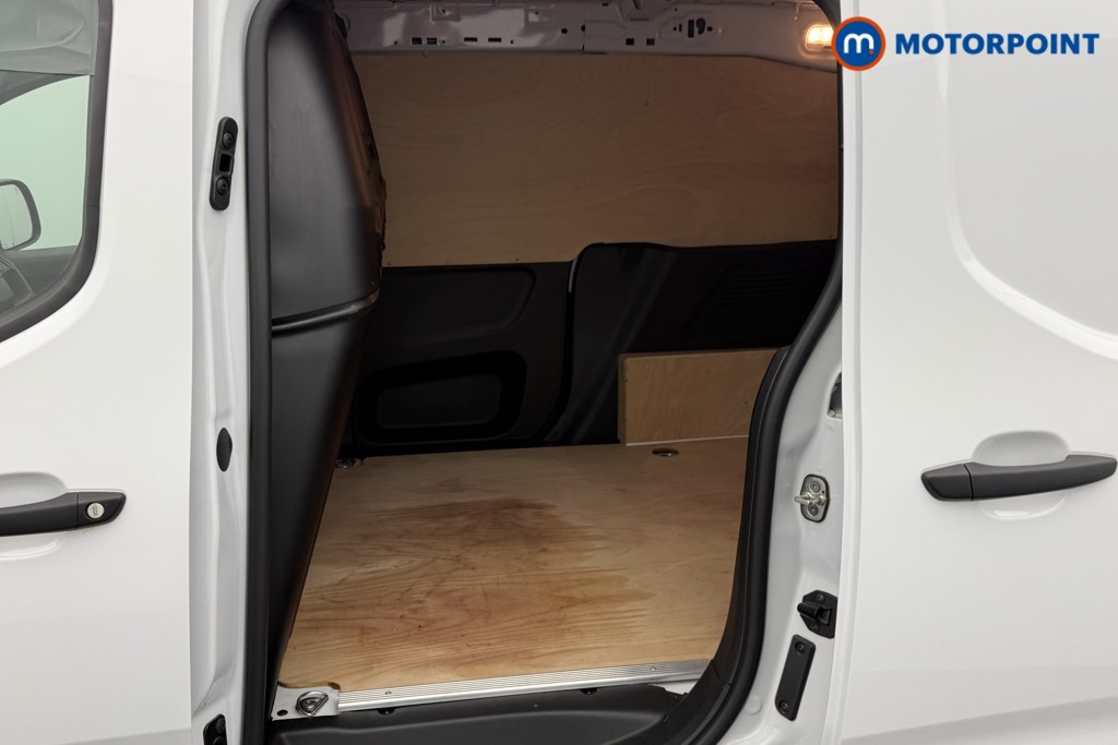 Vauxhall Combo Cargo Prime Automatic Electric Panel Van - Stock Number (1579650) - 16th supplementary image