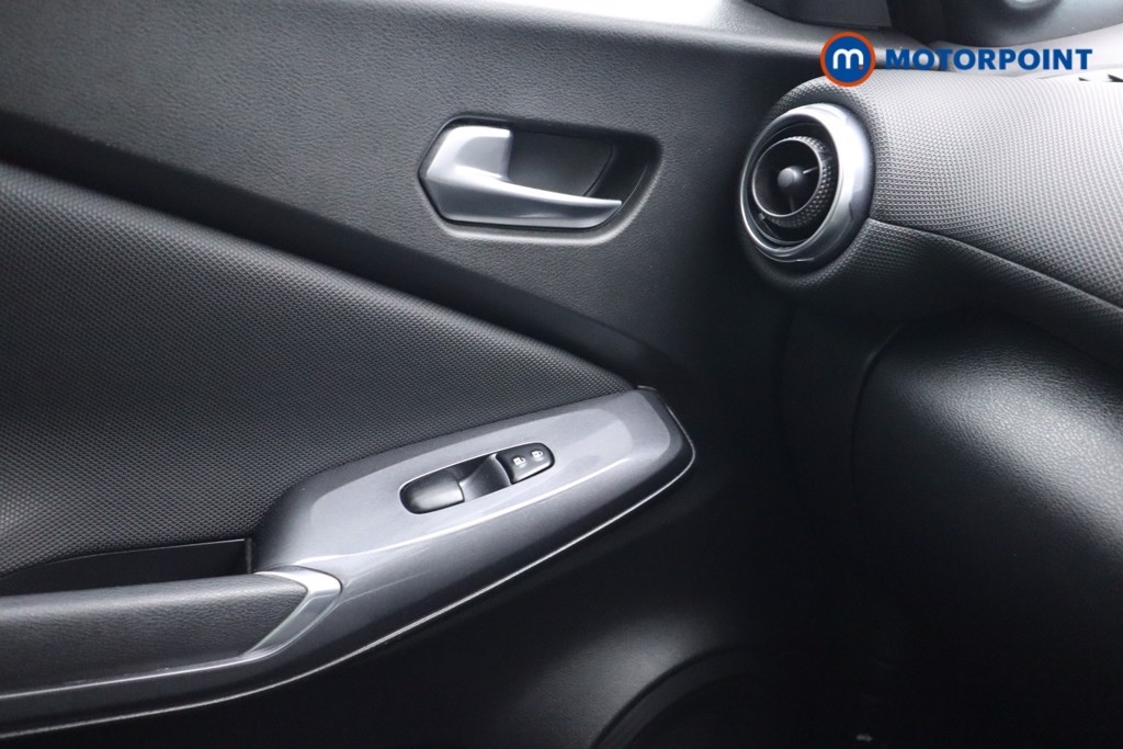 Nissan Juke Acenta Automatic Petrol SUV - Stock Number (1579662) - 12th supplementary image