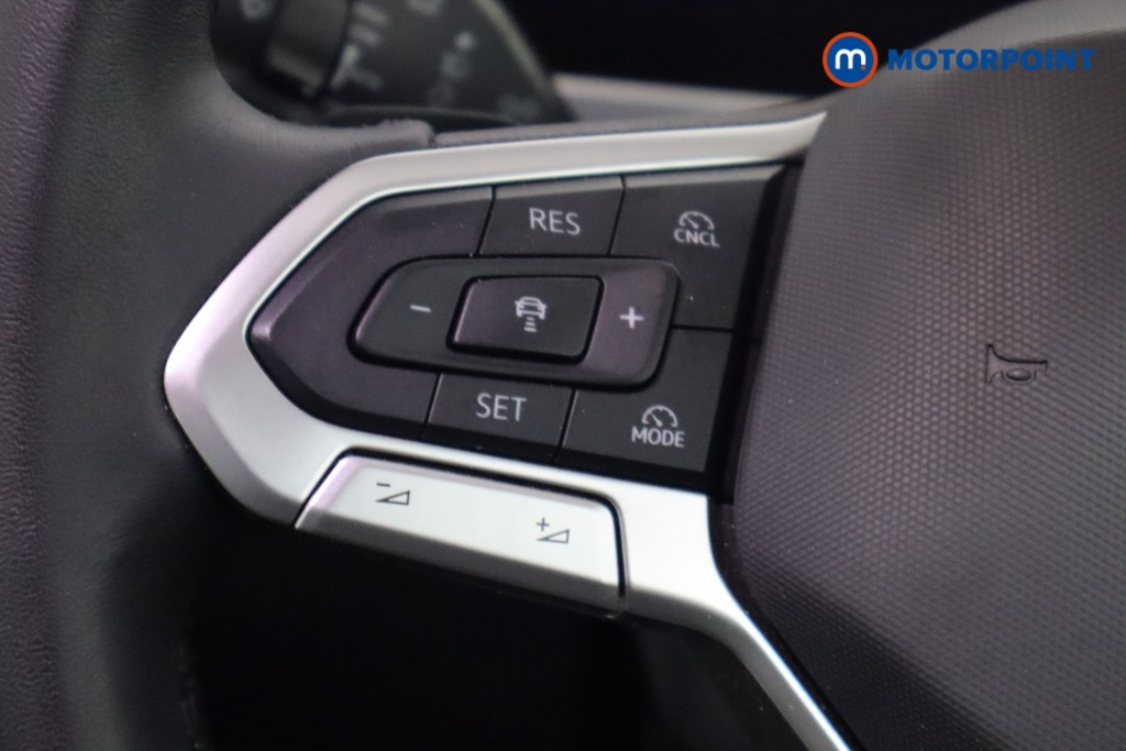 Volkswagen Passat Life Automatic Petrol Plug-In Hybrid Estate - Stock Number (1580117) - 7th supplementary image