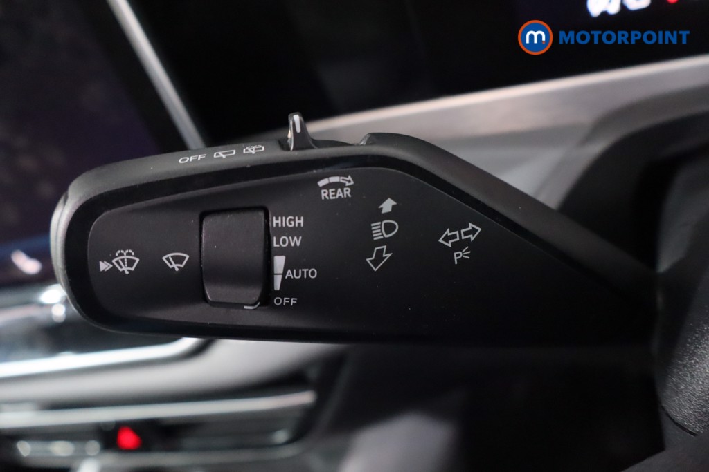 Volkswagen Passat Life Automatic Petrol Plug-In Hybrid Estate - Stock Number (1580117) - 16th supplementary image