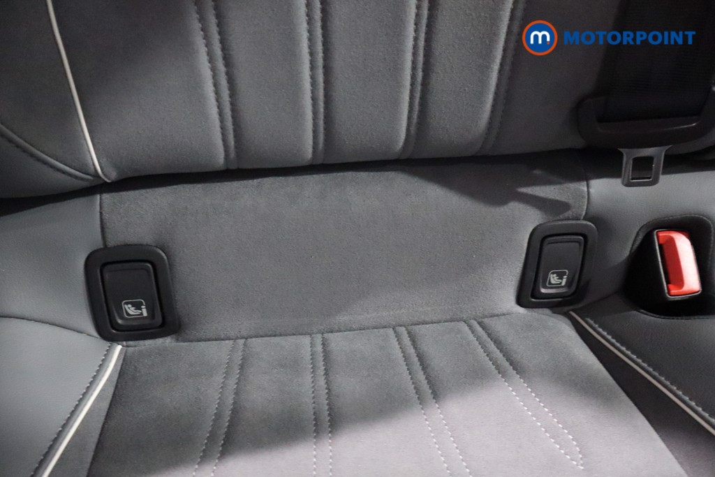 Volkswagen Passat Life Automatic Petrol Plug-In Hybrid Estate - Stock Number (1580117) - 26th supplementary image