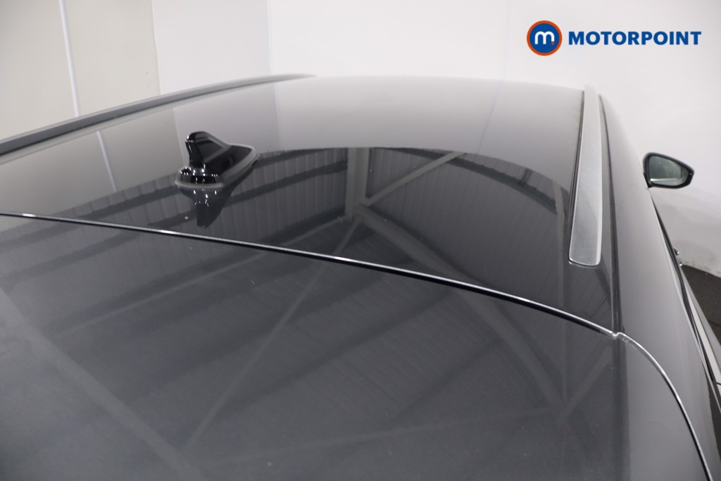 Volkswagen Passat Life Automatic Petrol Plug-In Hybrid Estate - Stock Number (1580117) - 33rd supplementary image